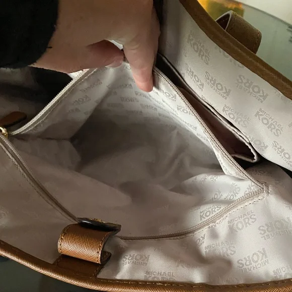Brown Michael Kors Tote Bag - Picture 5 of 6